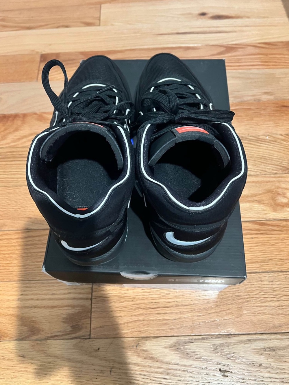 Nike Black/White Men's Air Basketball Sneakers - Picture 3 of 7
